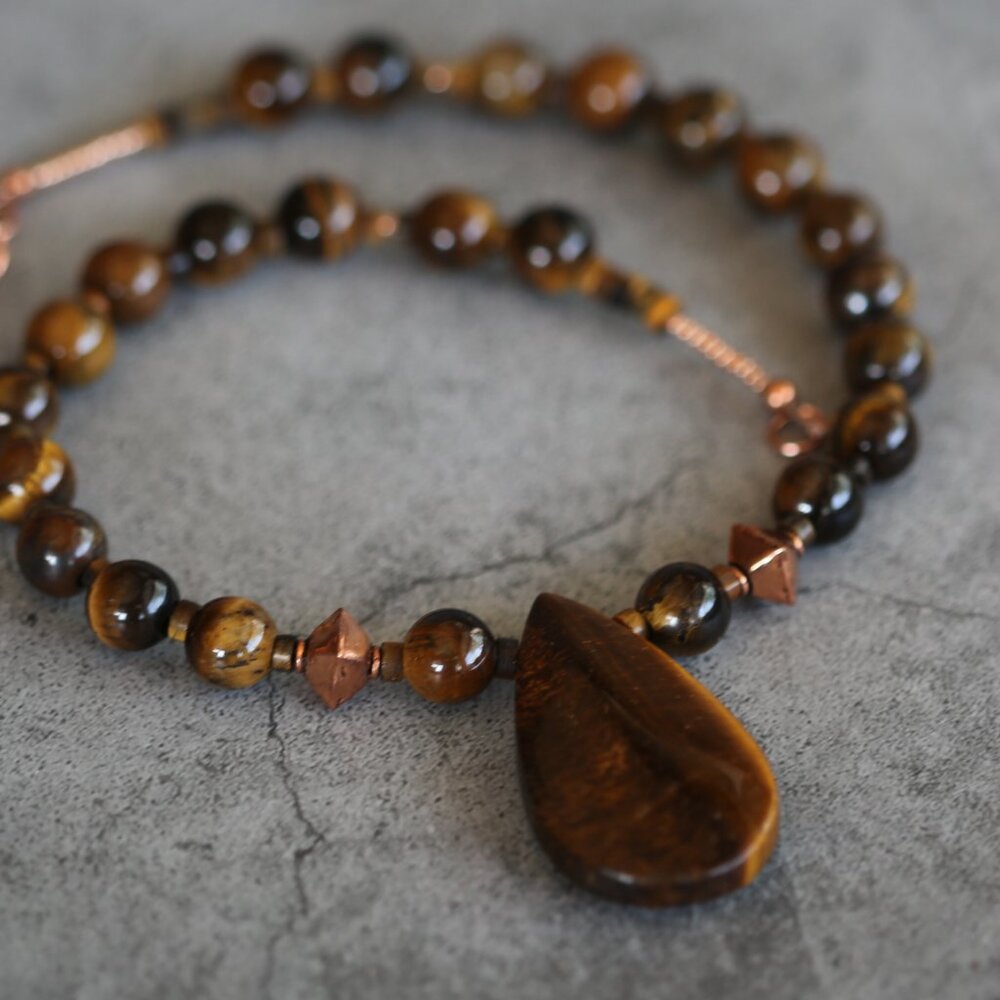 Monene Adorn Beaded Tiger Eye and Copper Statement Necklace Teardrop Pendant